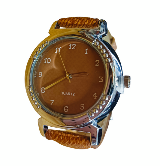 Elegant Quartz Watch with Brown Strap